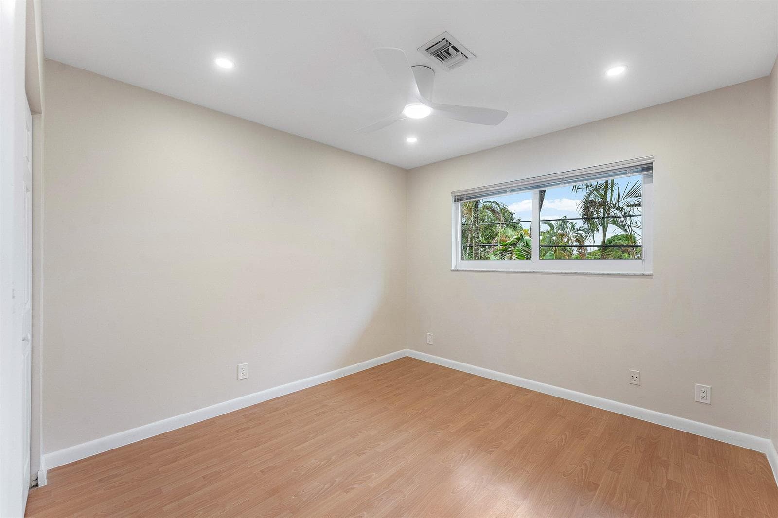 017-620Northeast9thAvenue-4-FortLauderda