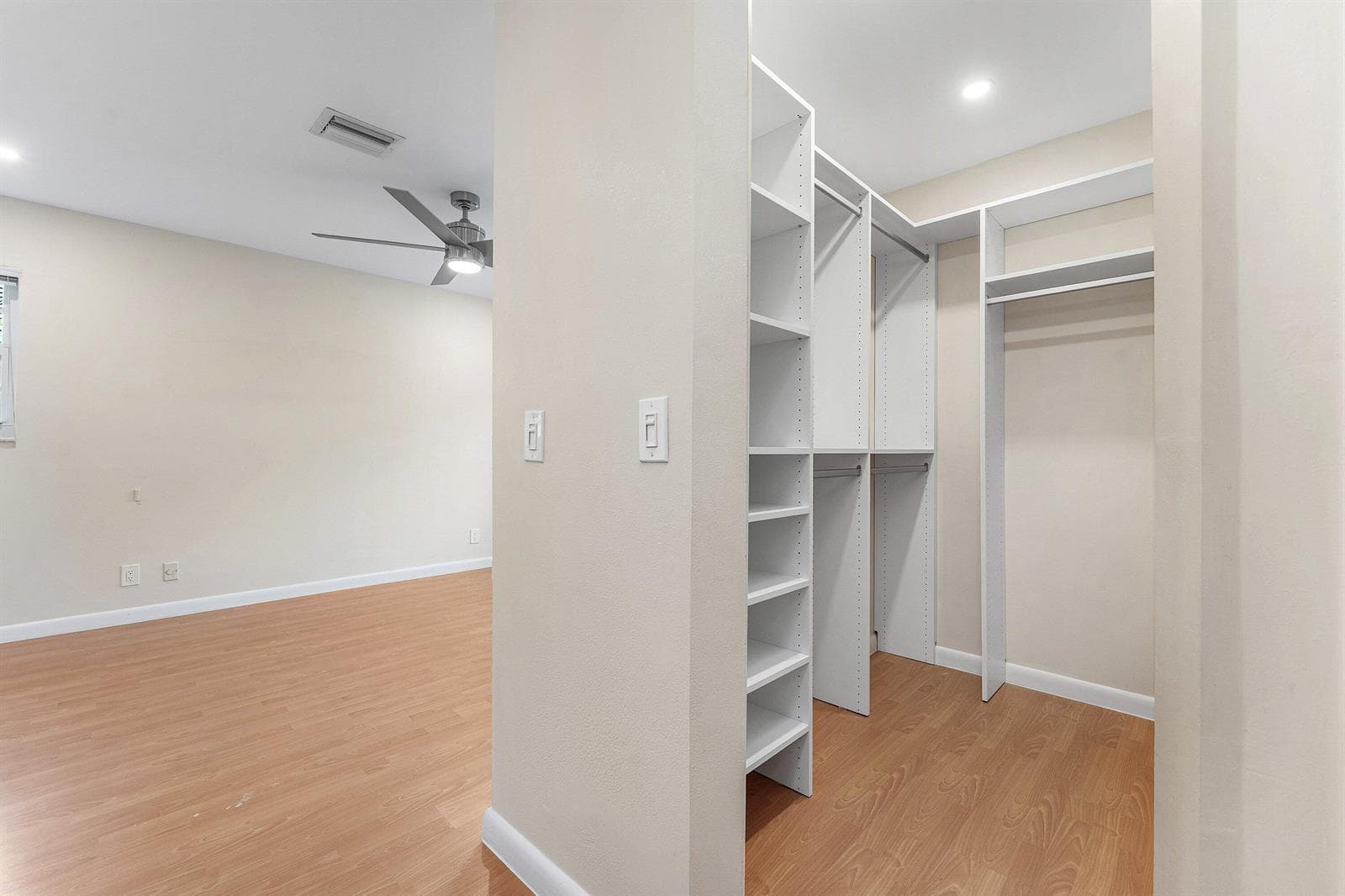 025-620Northeast9thAvenue-4-FortLauderda