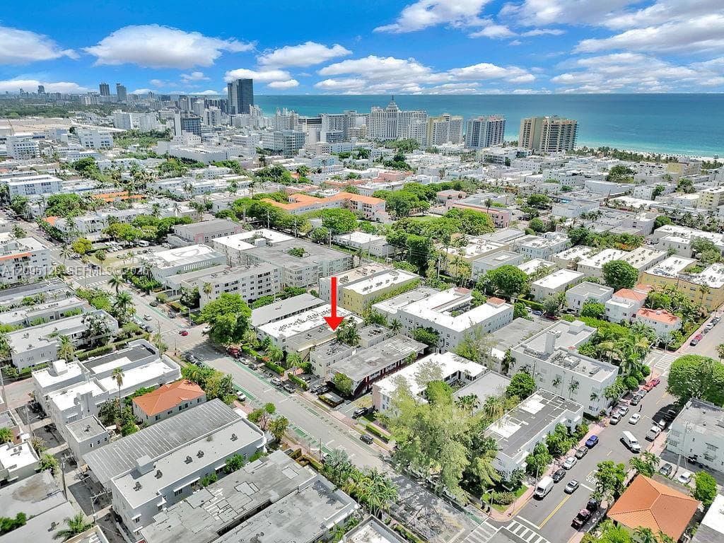EVERGLADES SOUTH CONDO · #106 in Miami Beach - Photo 20