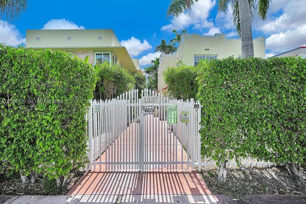 EVERGLADES SOUTH CONDO · #106 in Miami Beach - Photo 18