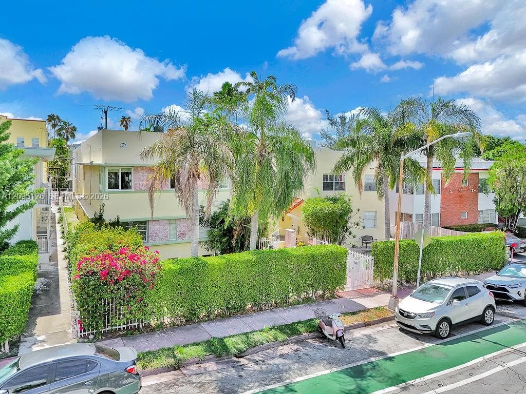 EVERGLADES SOUTH CONDO · #106 in Miami Beach - Photo 19