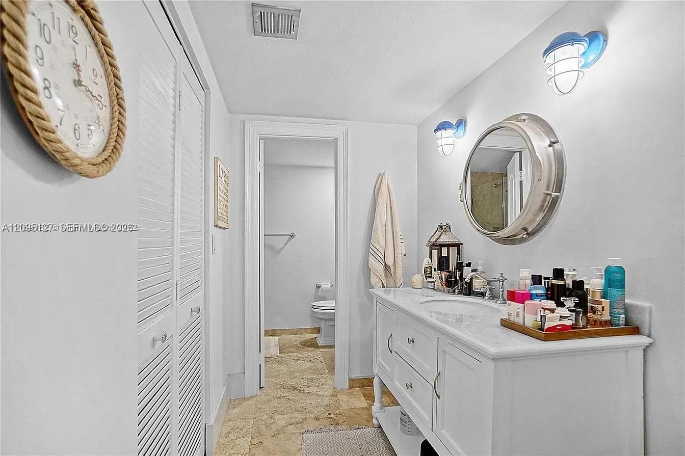 GABLES HARBOUR CONDO APTS · #211 in Coral Gables - Photo 12