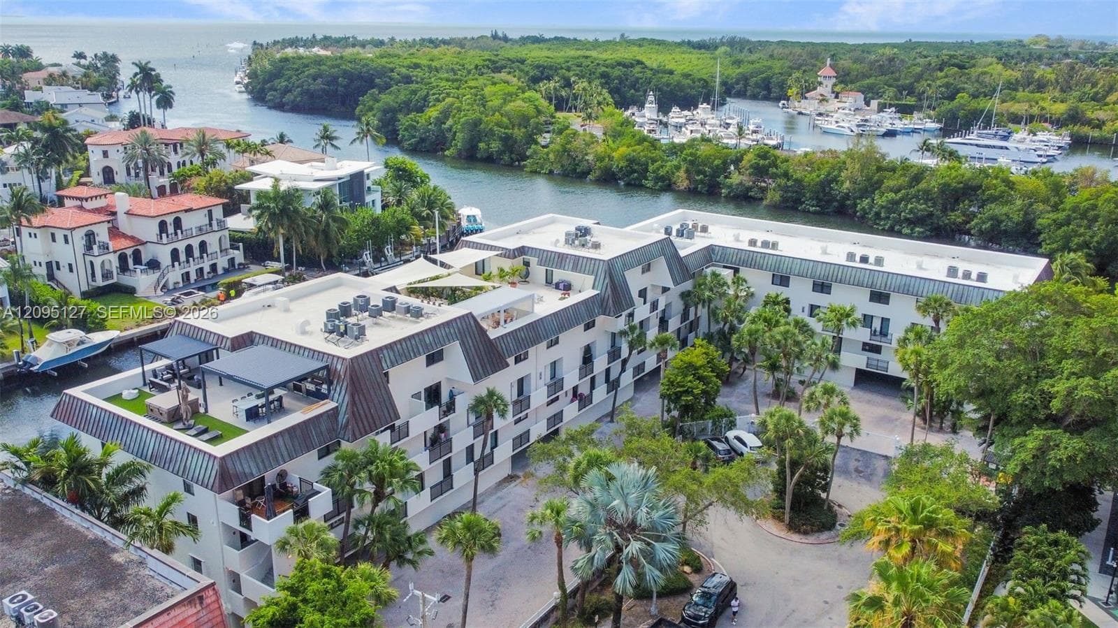 GABLES HARBOUR CONDO APTS · #211 in Coral Gables - Photo 3