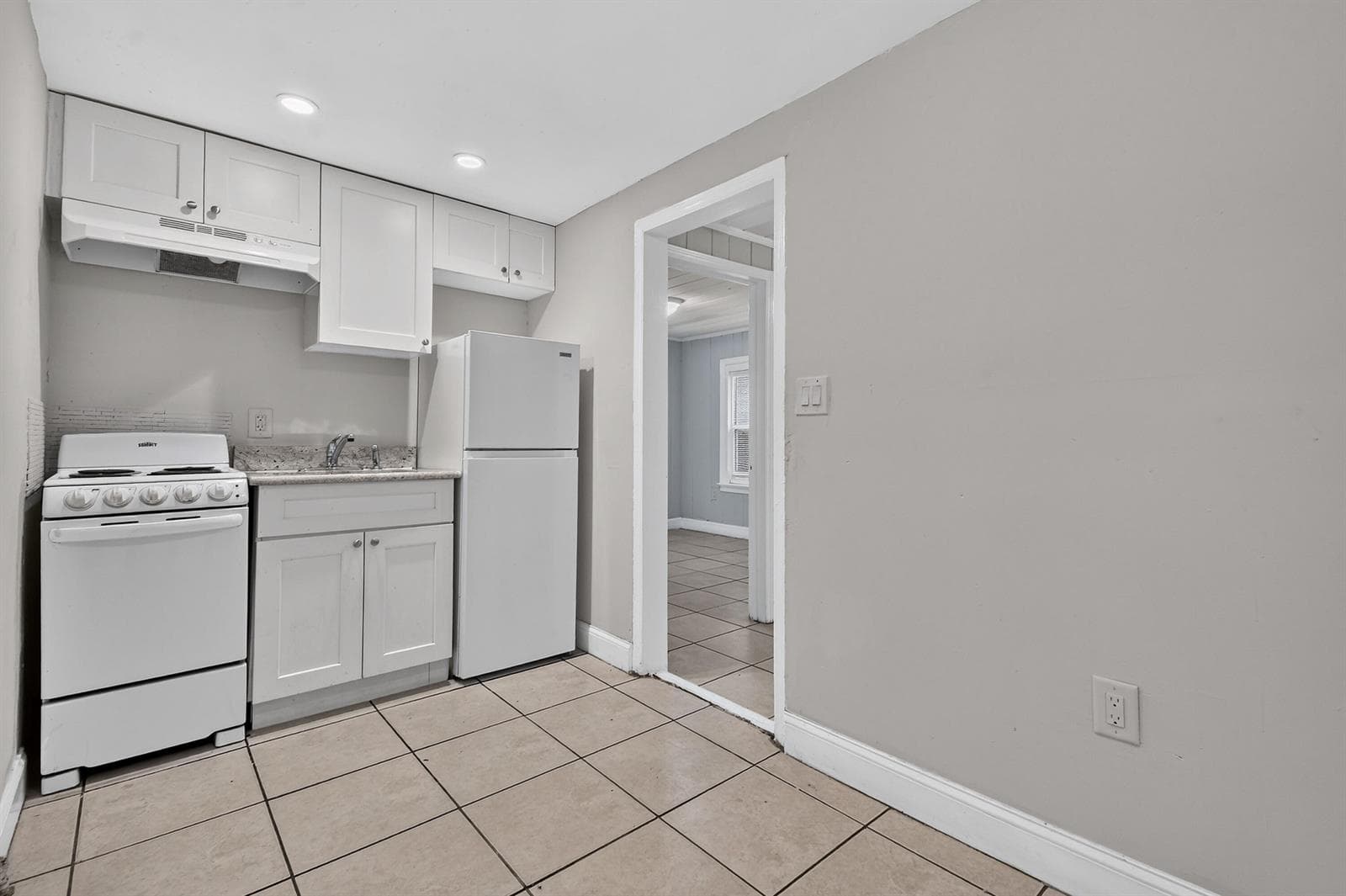 8877thSt-Unit100(7)