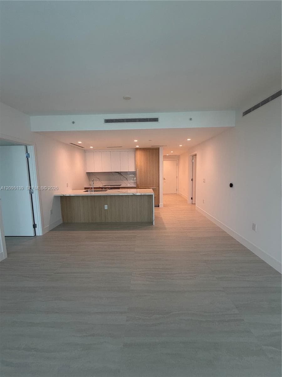 One Park Tower · #2409 in North Miami - Photo 6