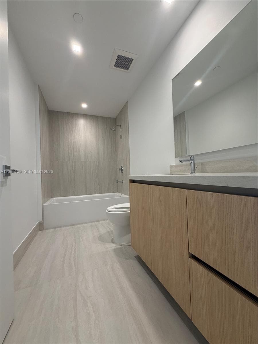 One Park Tower · #2409 in North Miami - Photo 3