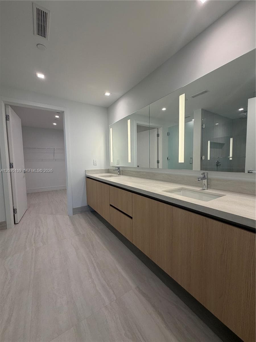 One Park Tower · #2409 in North Miami - Photo 9