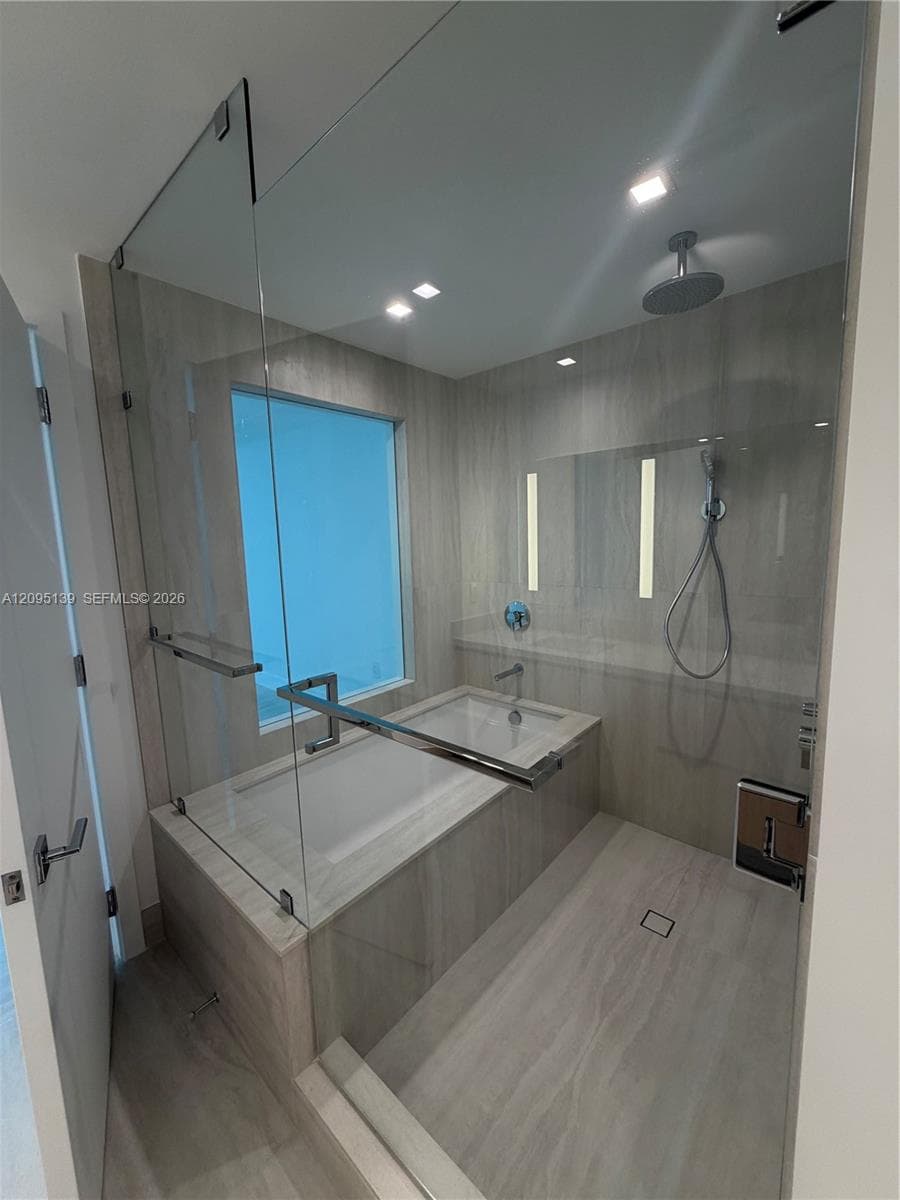One Park Tower · #2409 in North Miami - Photo 10