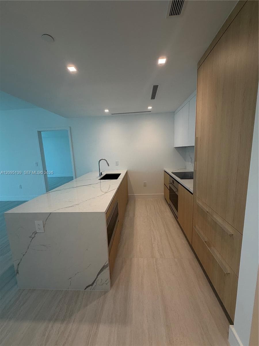 One Park Tower · #2409 in North Miami - Photo 4