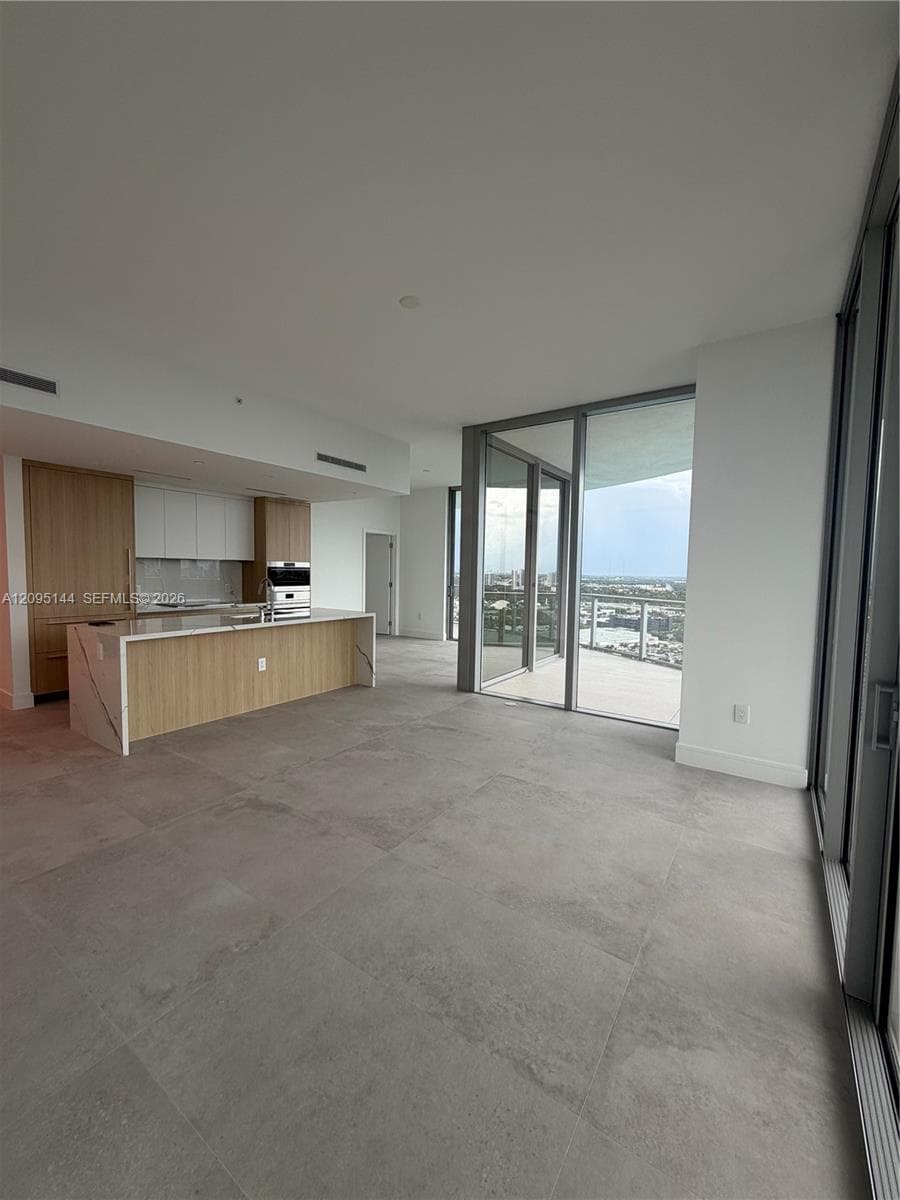 One Park Tower · #2911 in North Miami - Photo 13