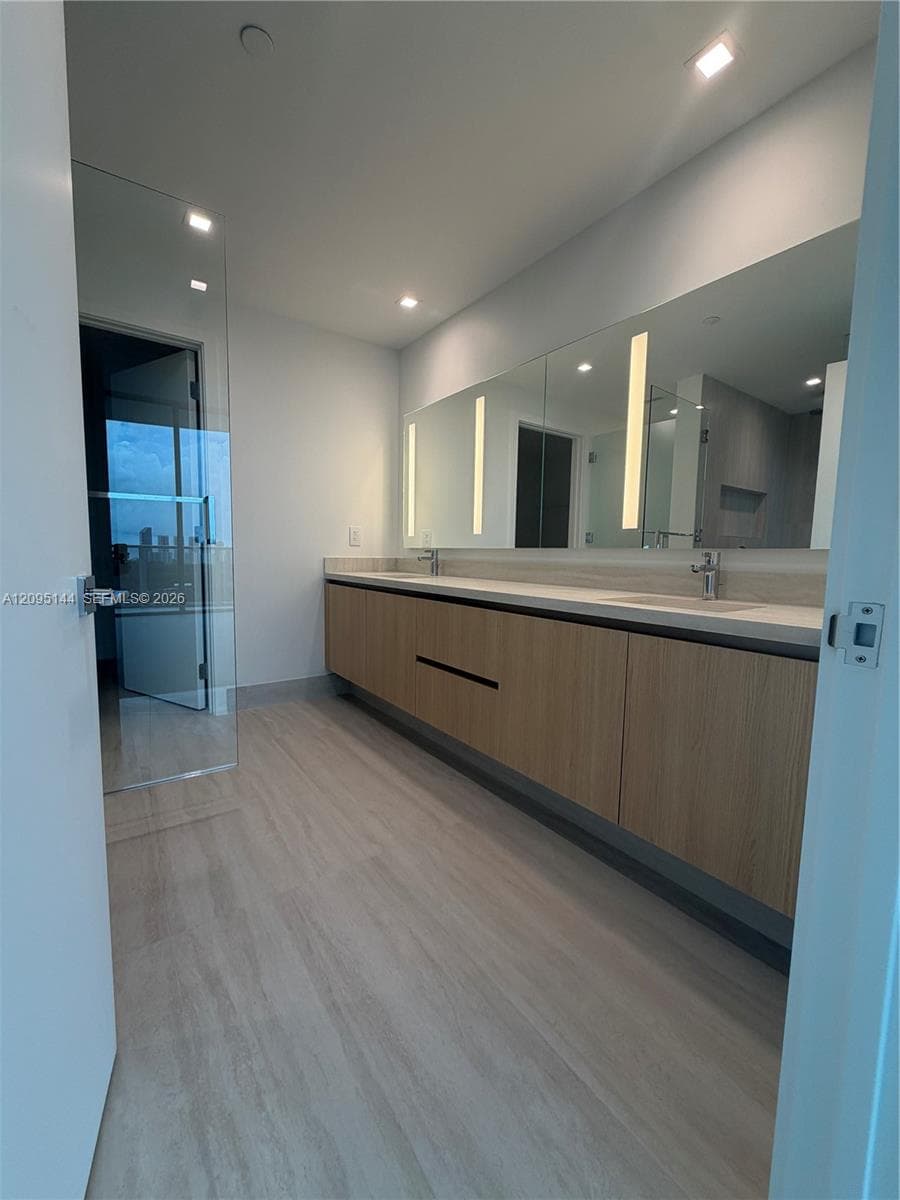 One Park Tower · #2911 in North Miami - Photo 14
