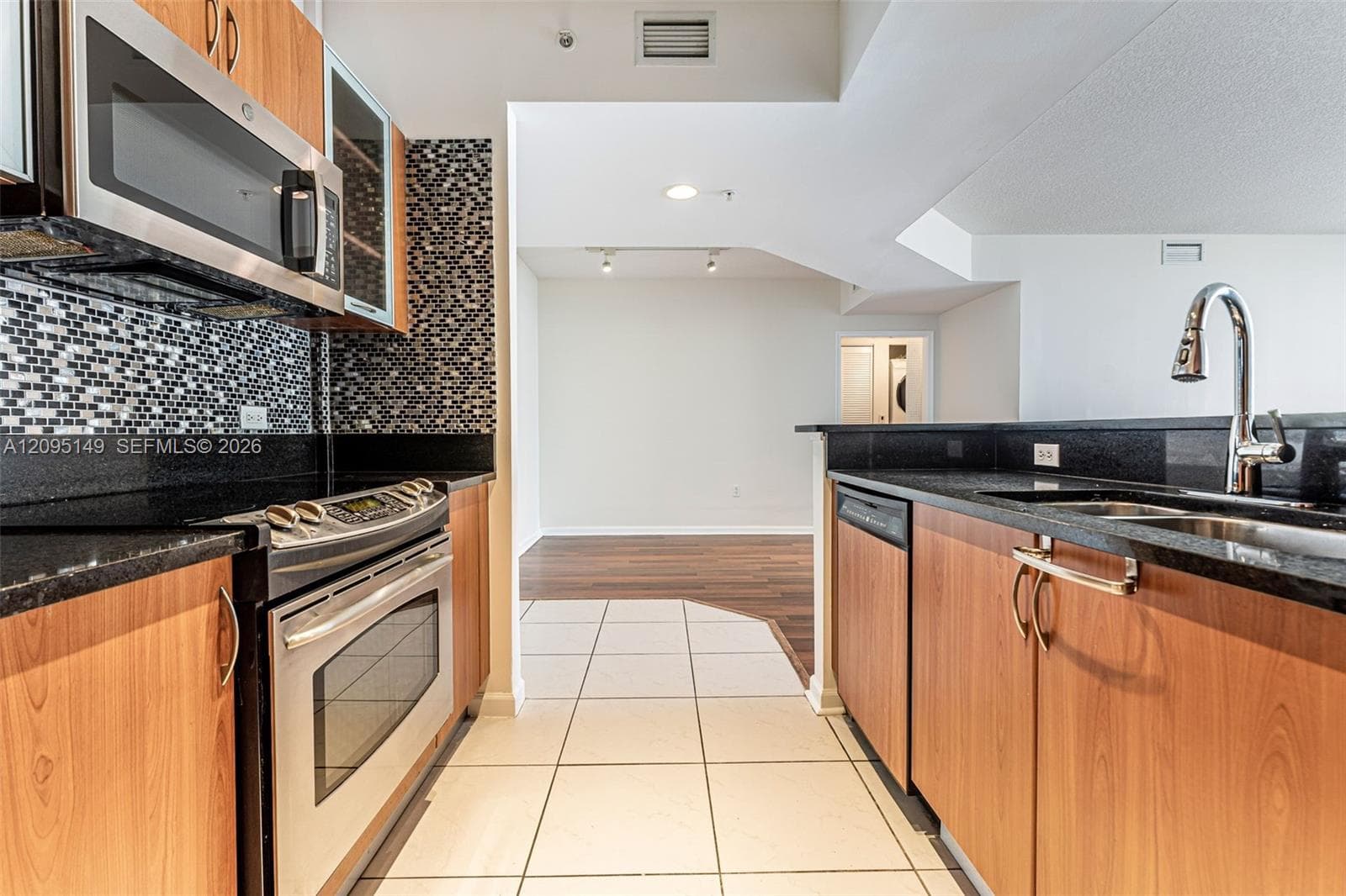 VENTURE AT AVENTURA WEST · #623 in Aventura - Photo 5