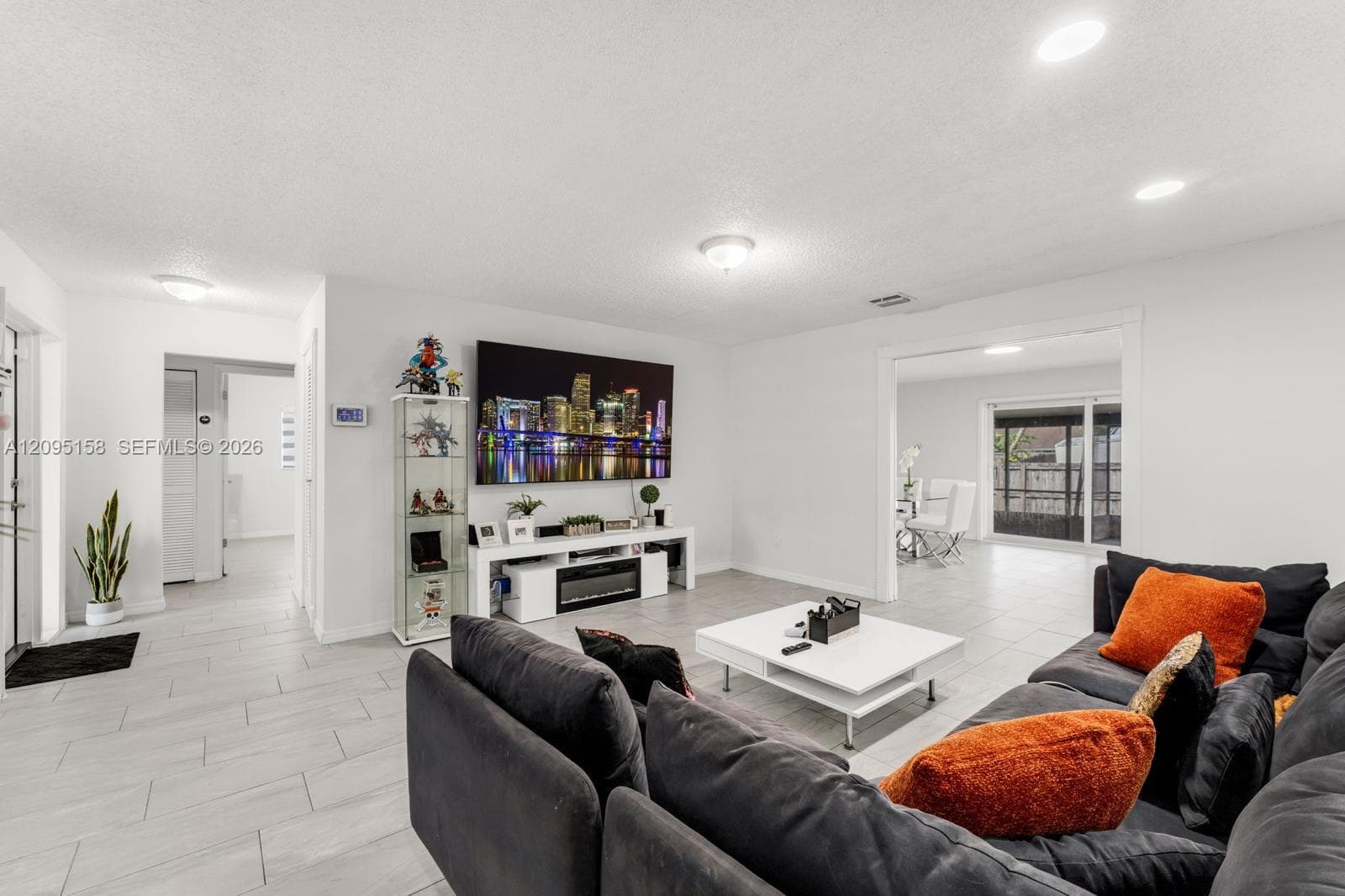 1661 N Goldeneye Ln photo 5