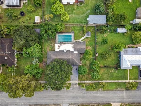 434 NW 20th St photo 48