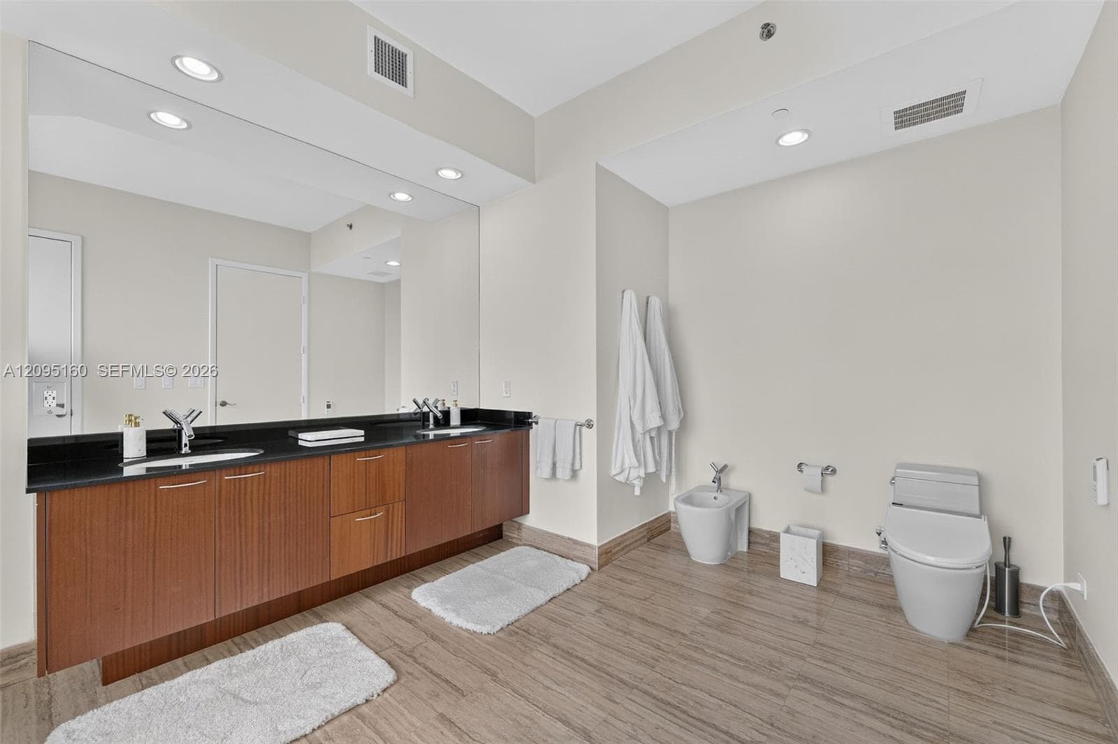 Trump Tower I · #2606 in Sunny Isles Beach - Photo 19