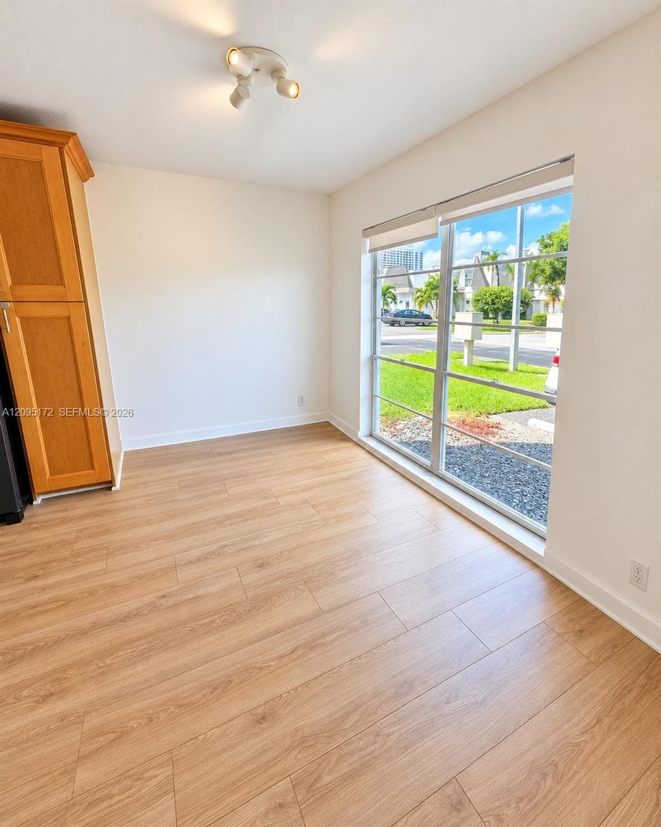 926 NE 27th Ave #926 photo 6