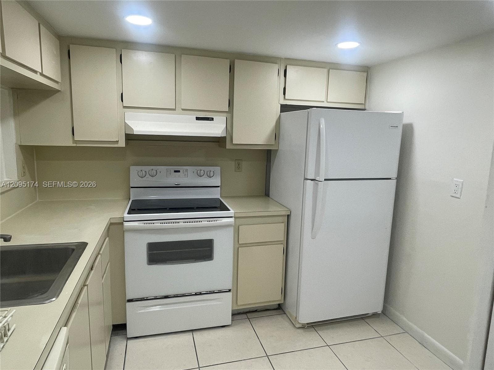 WESTBIRD VILLAGE CONDO · #9-301 in Miami - Photo 2