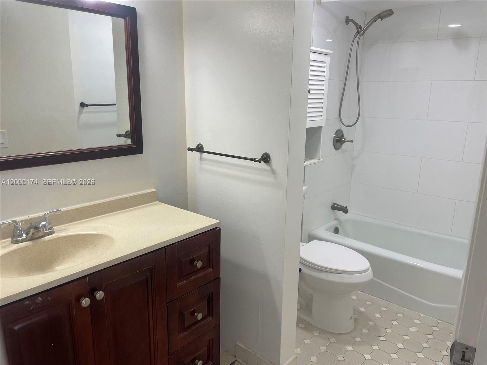 WESTBIRD VILLAGE CONDO · #9-301 in Miami - Photo 3