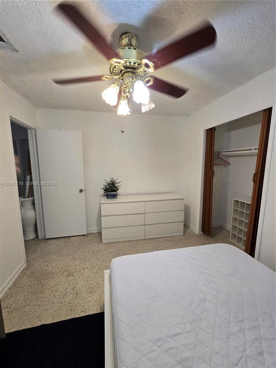 479 E 15th St #1 photo 3