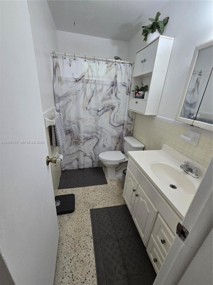 479 E 15th St #1 photo 5