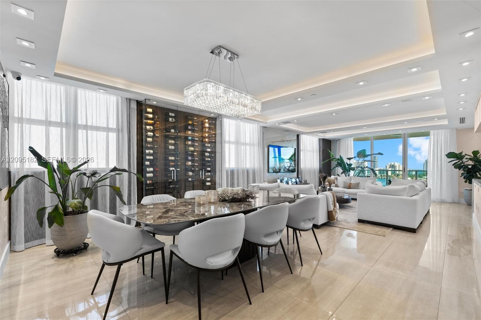 Peninsula I · #2001 in Aventura - Photo 2