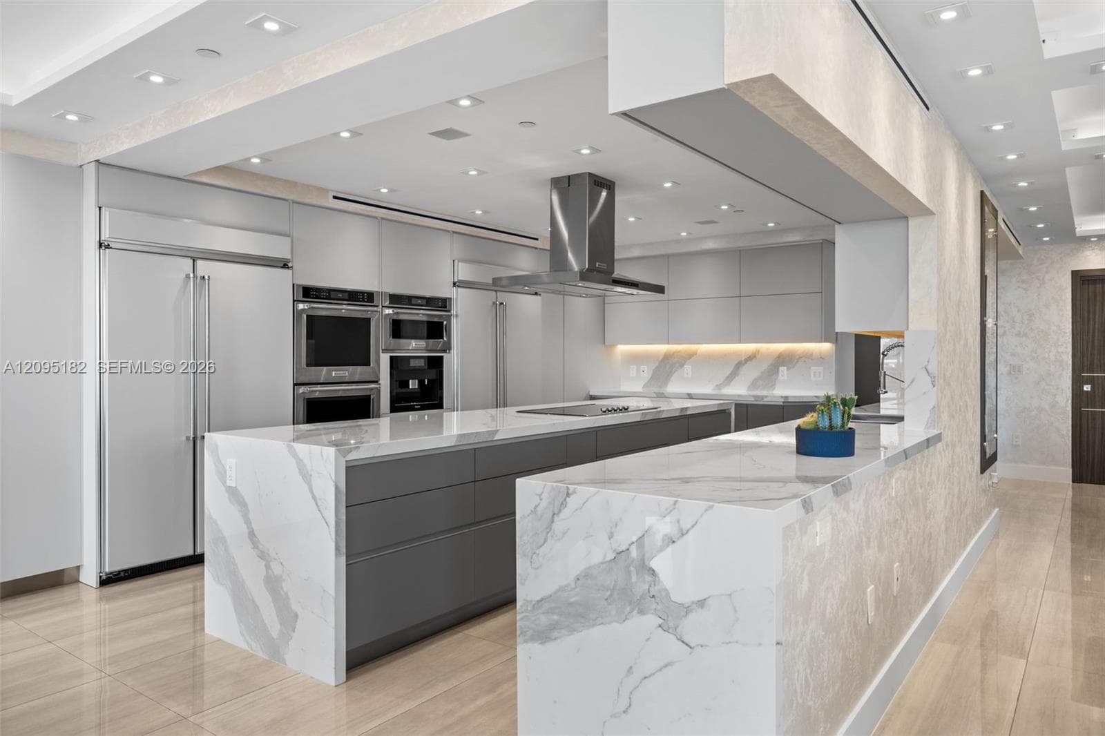 Peninsula I · #2001 in Aventura - Photo 12
