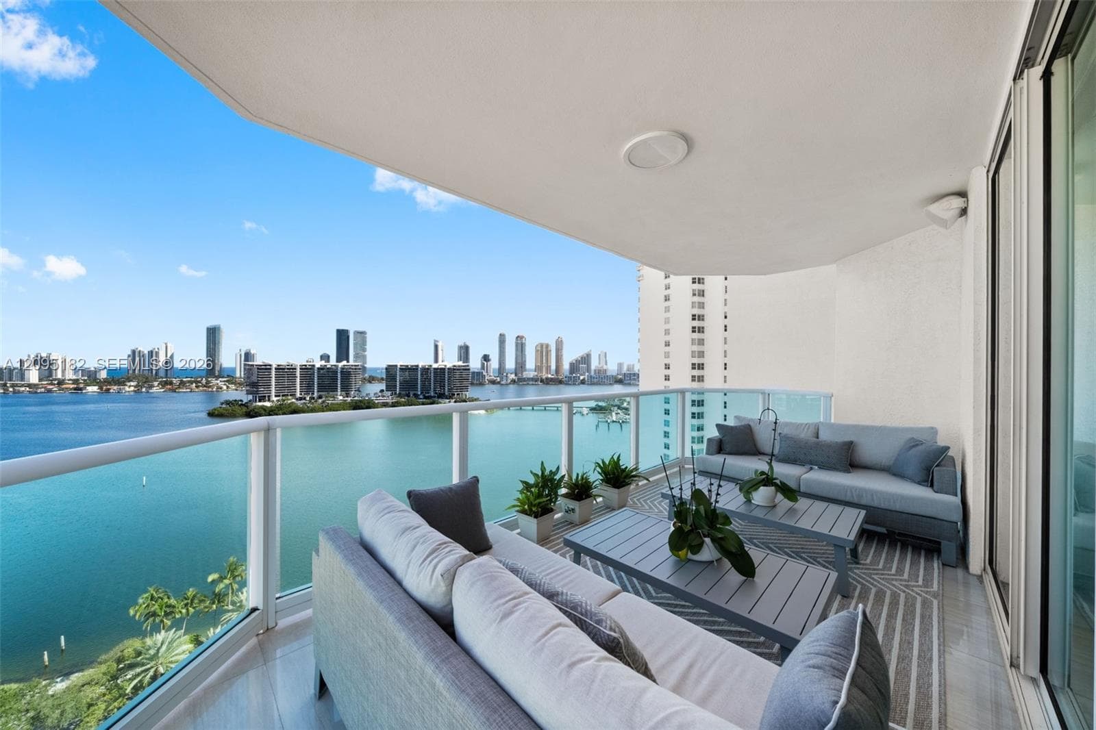 Peninsula I · #2001 in Aventura - Photo 18