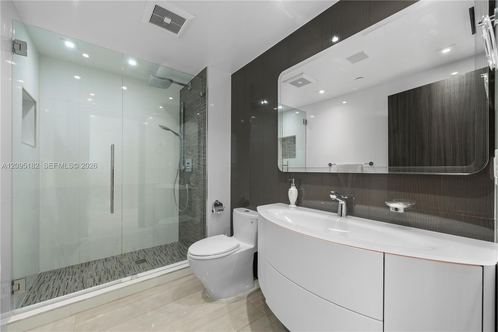 Peninsula I · #2001 in Aventura - Photo 59
