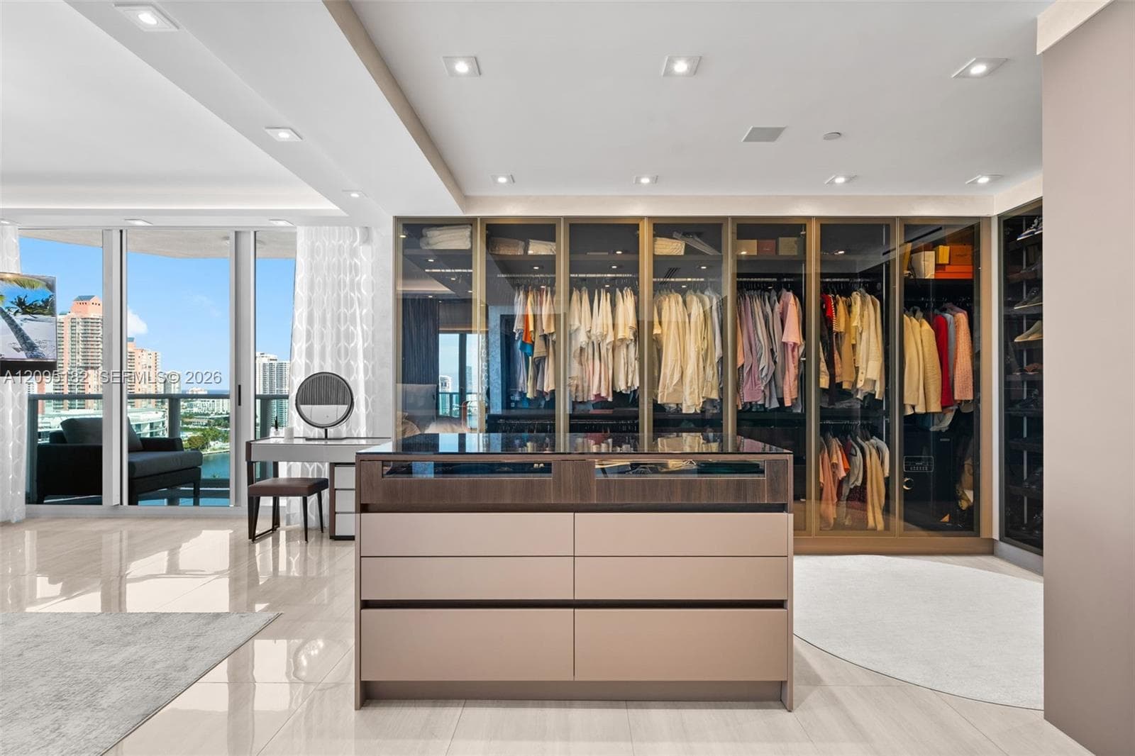 Peninsula I · #2001 in Aventura - Photo 37