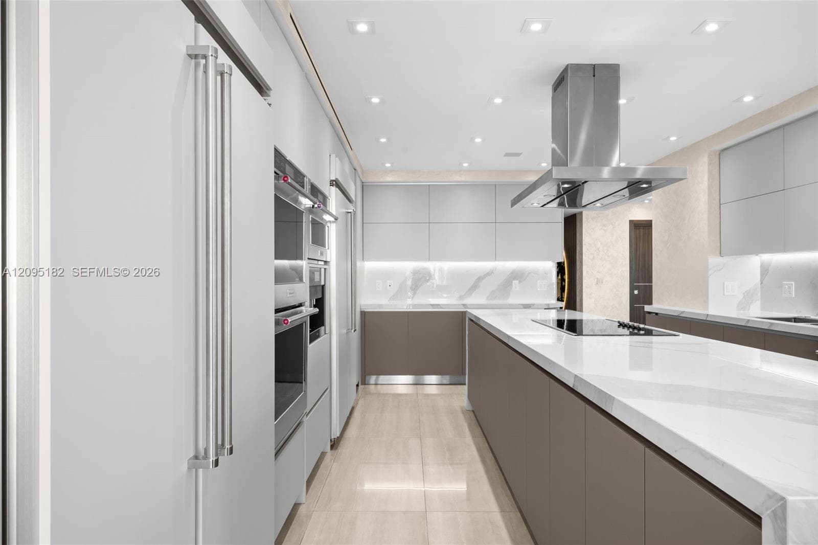 Peninsula I · #2001 in Aventura - Photo 15