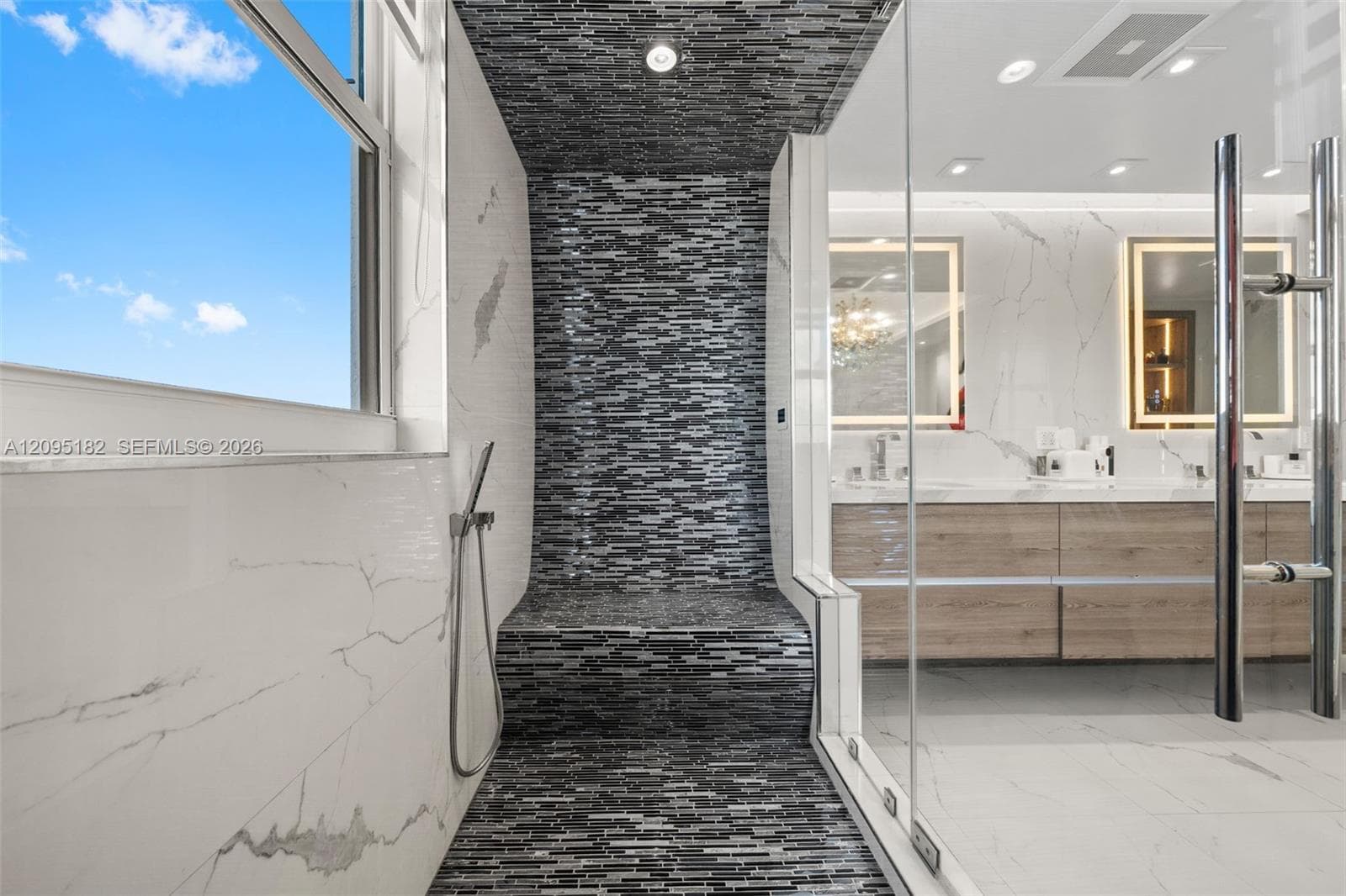 Peninsula I · #2001 in Aventura - Photo 44