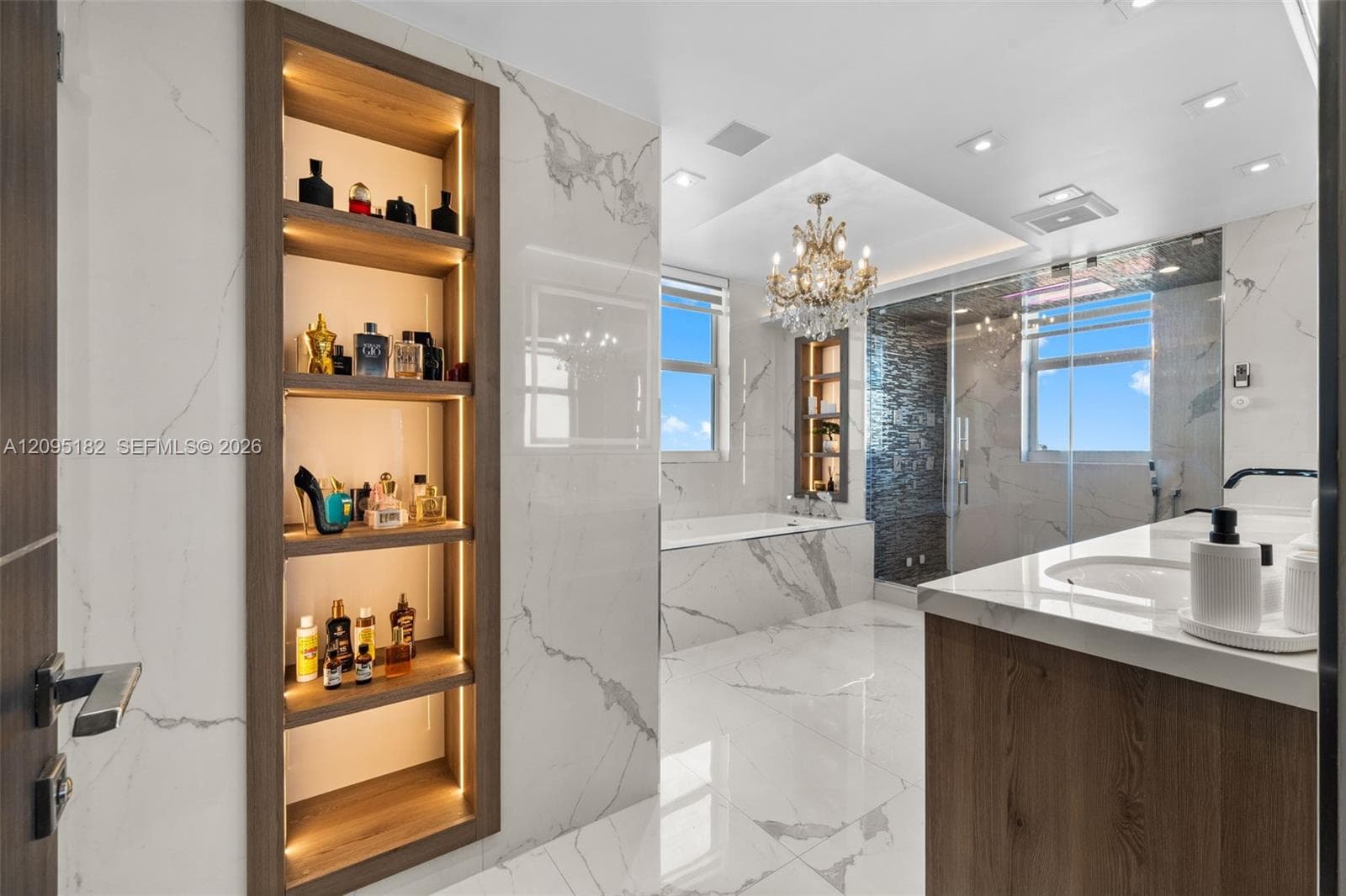 Peninsula I · #2001 in Aventura - Photo 40