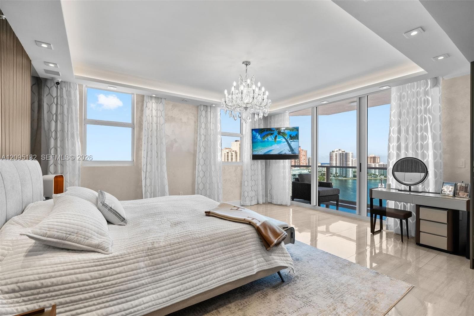 Peninsula I · #2001 in Aventura - Photo 31