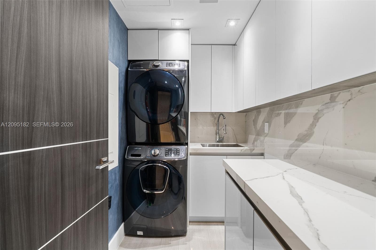 Peninsula I · #2001 in Aventura - Photo 60