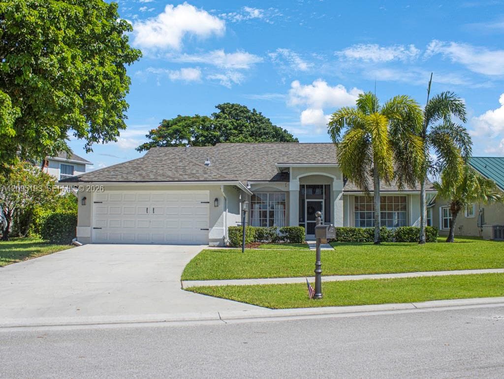 12911 Upper Cove Dr photo 2