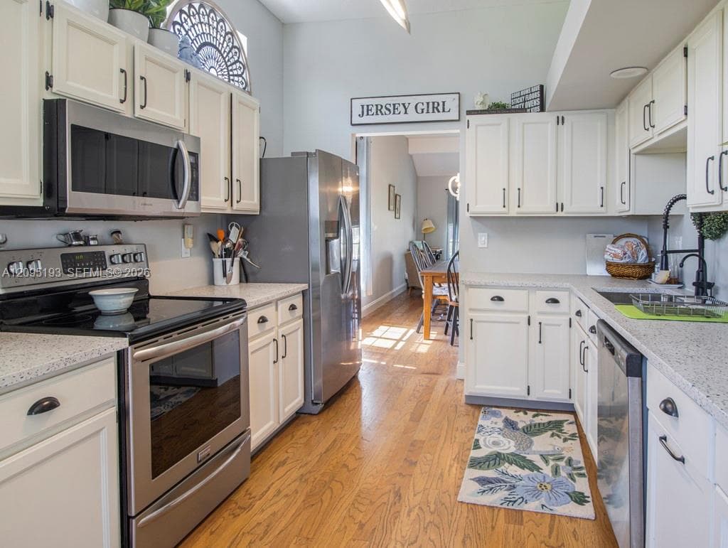 12911 Upper Cove Dr photo 12