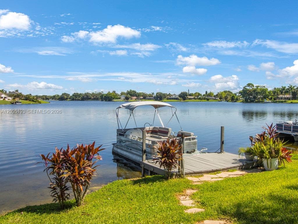 12911 Upper Cove Dr photo 5