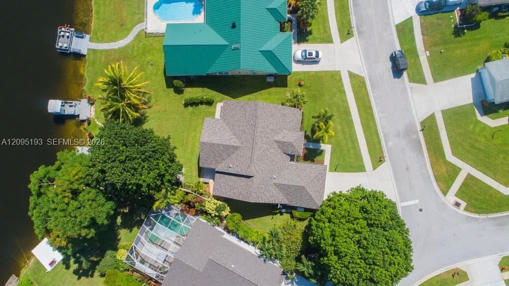 12911 Upper Cove Dr photo 34
