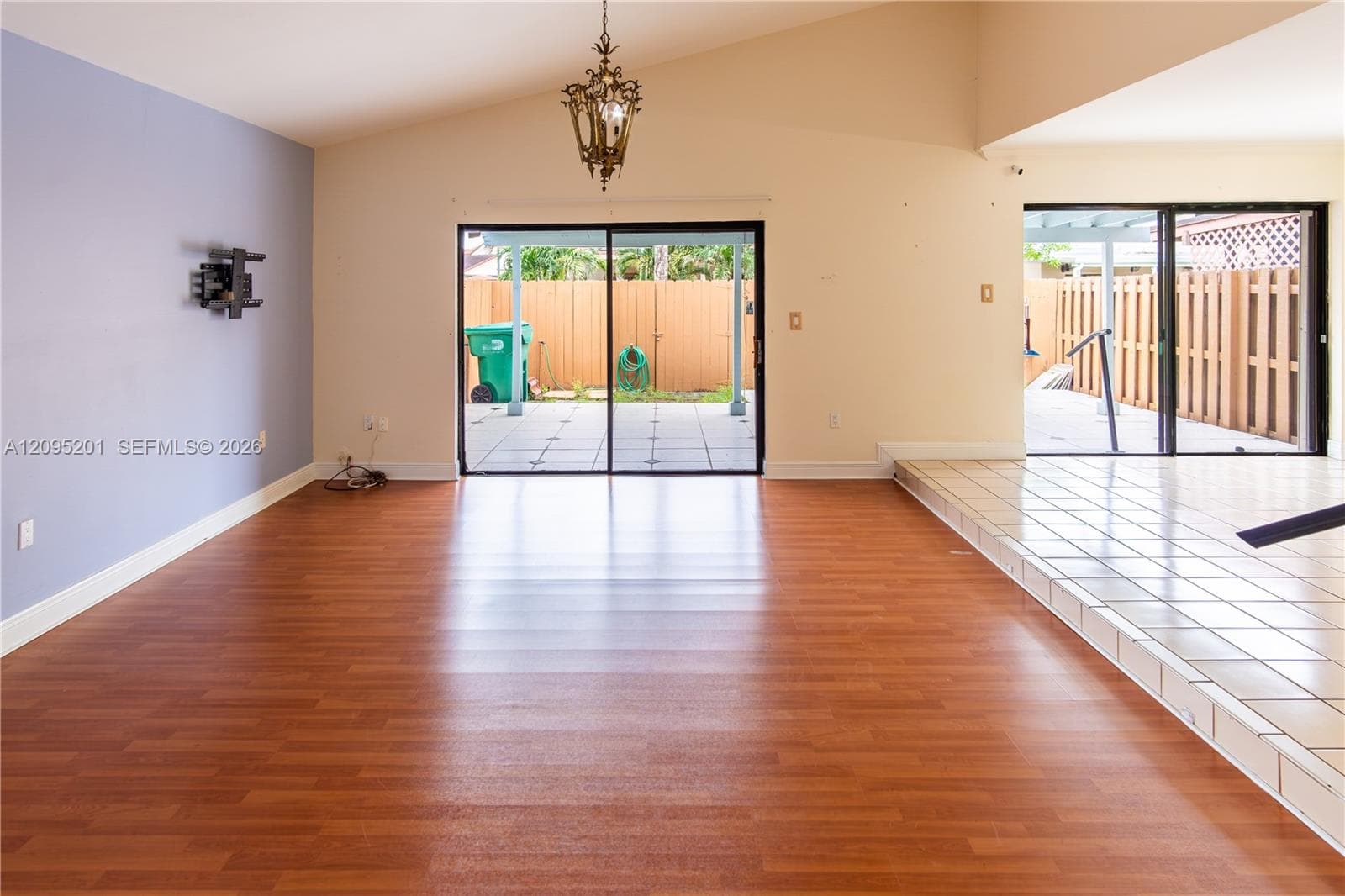 13429 SW 13th Ln photo 5