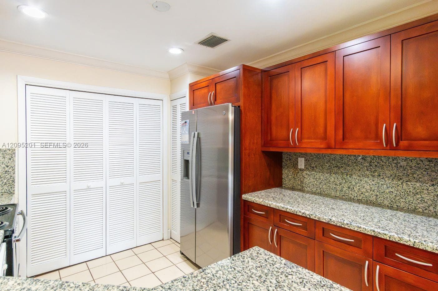 13429 SW 13th Ln photo 11