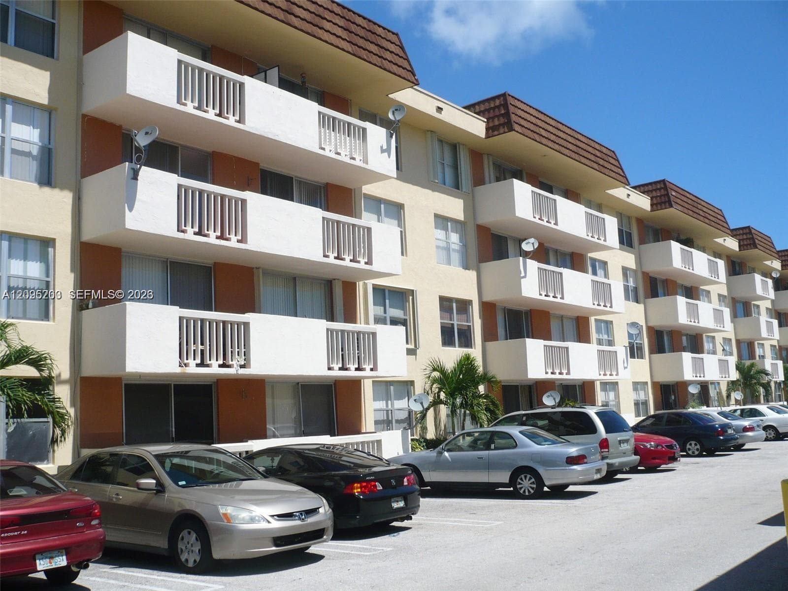 BAYVIEW PALMS CONDO · #316 in North Miami - Photo 3