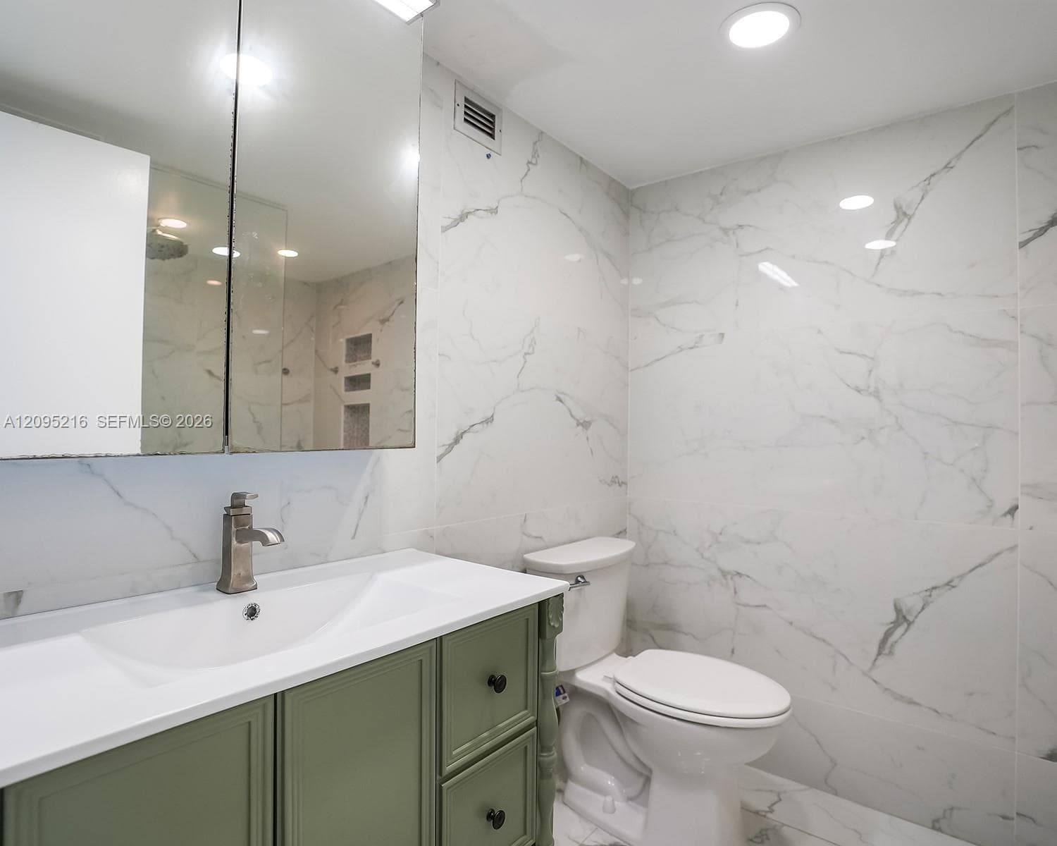 AVANT GARDE CONDO · #1406 in Hallandale Beach - Photo 19