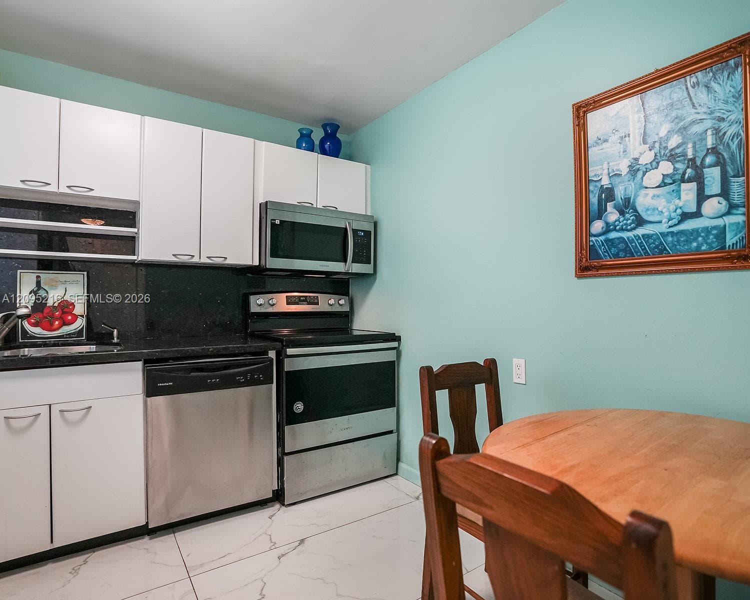 AVANT GARDE CONDO · #1406 in Hallandale Beach - Photo 29