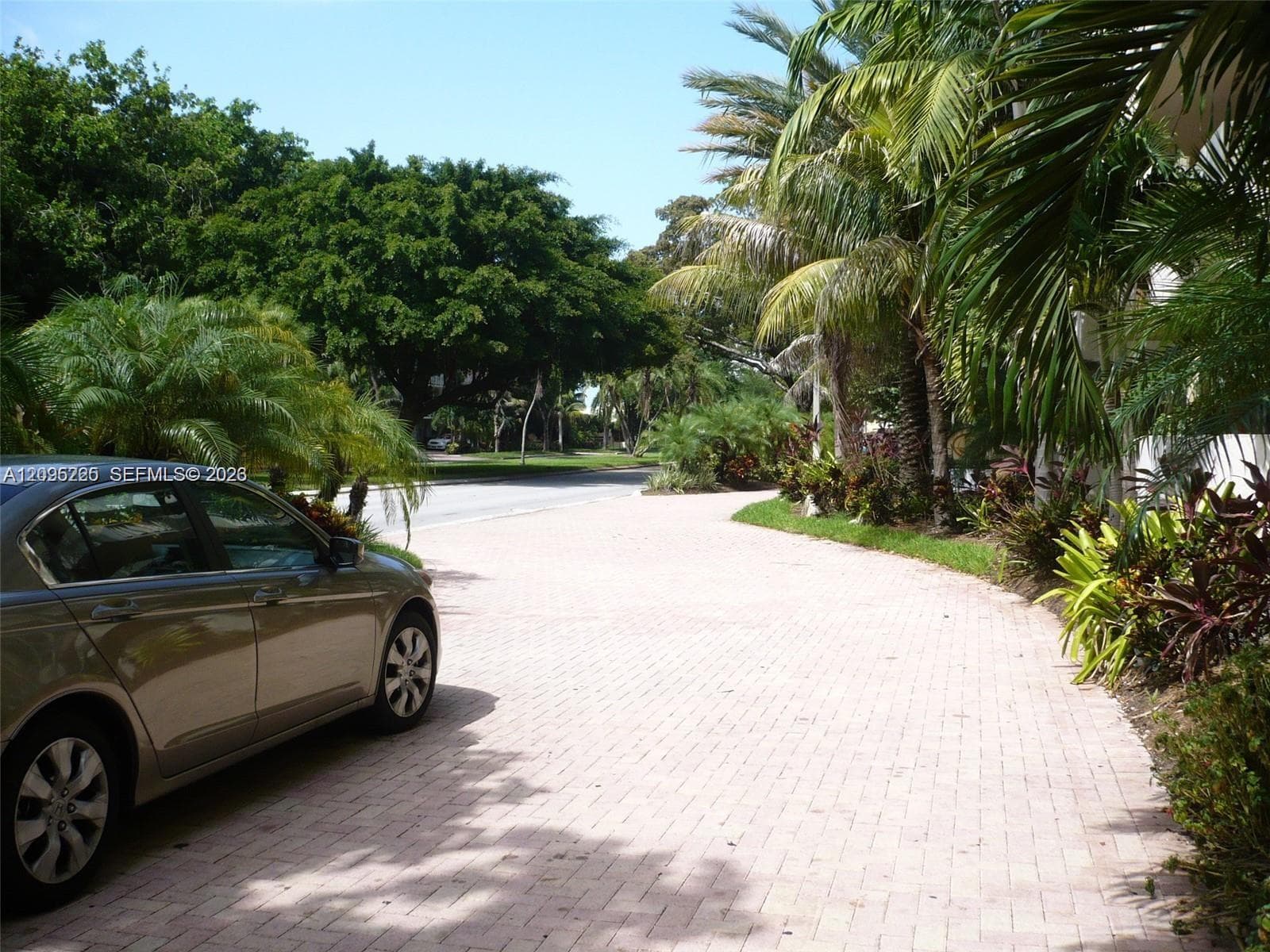 BAYVIEW PALMS CONDO · #316 in North Miami - Photo 3