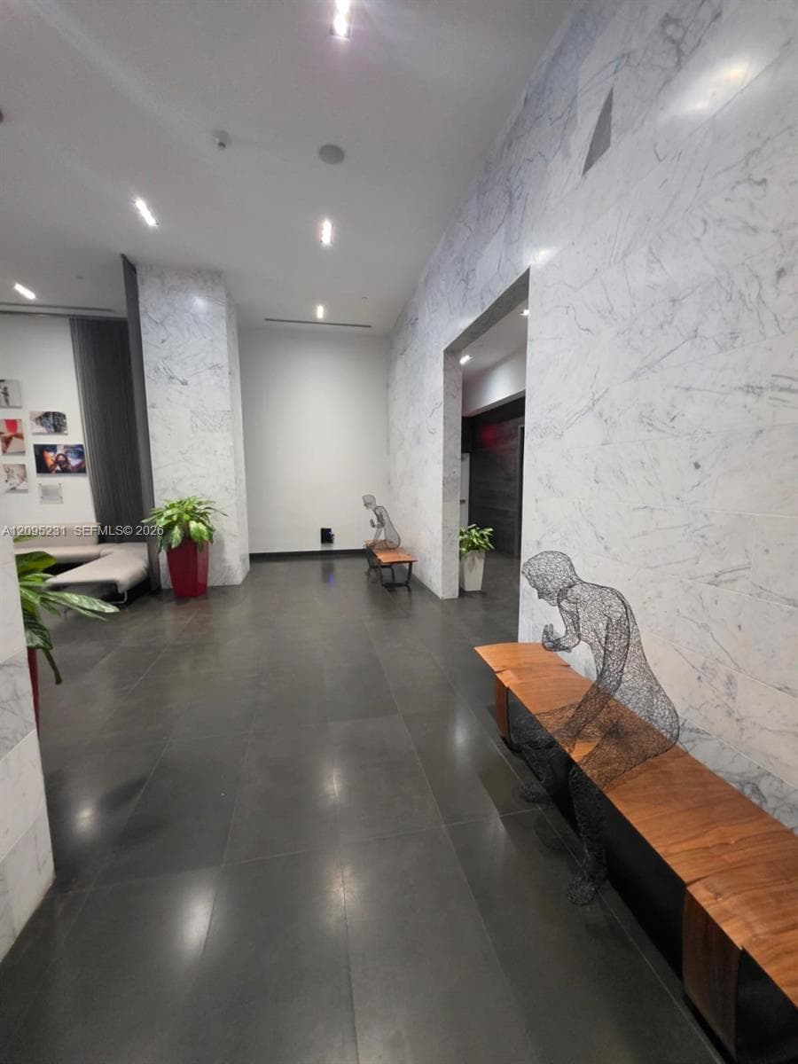 Canvas · #1707 in Miami - Photo 6