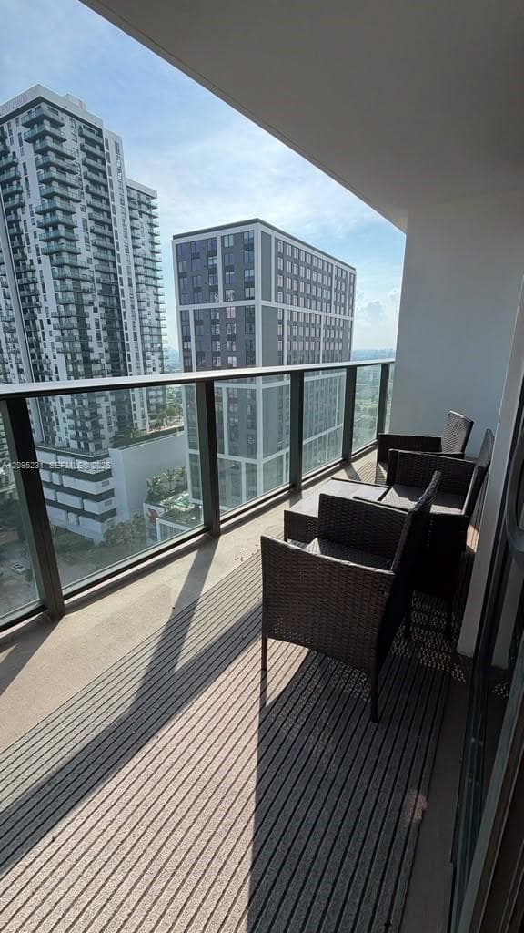 Canvas · #1707 in Miami - Photo 17