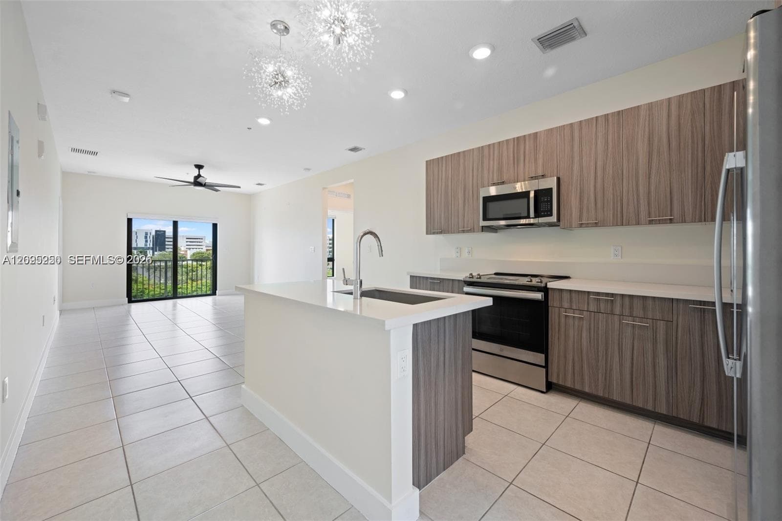 DOWNTOWN DORAL SOUTH PHAS · #B-401 in Doral - Photo 2