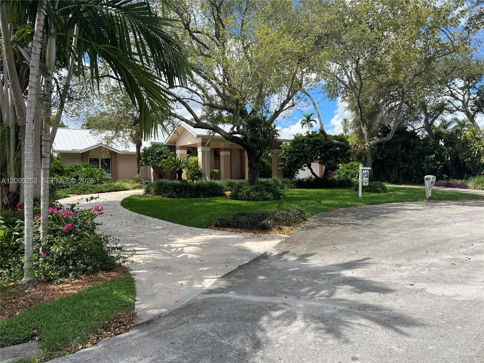 18032 SW 82nd Ct photo 2