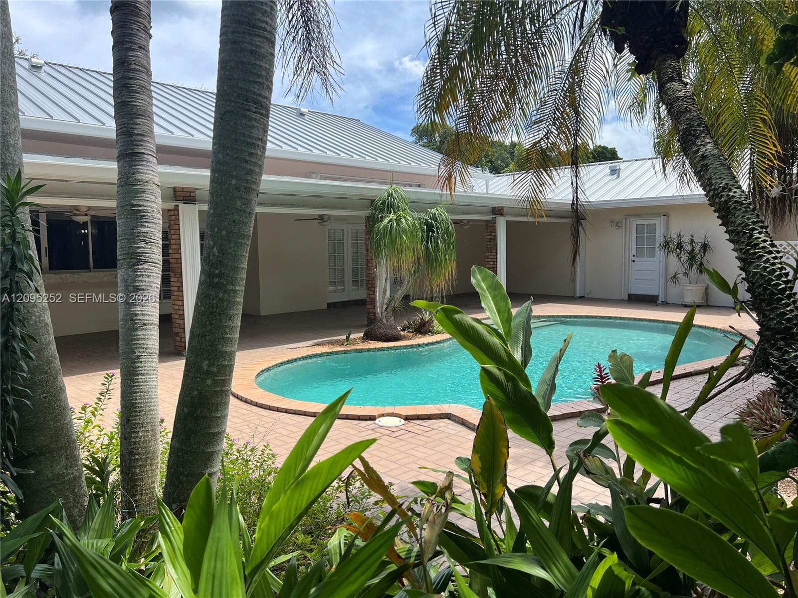 18032 SW 82nd Ct photo 6