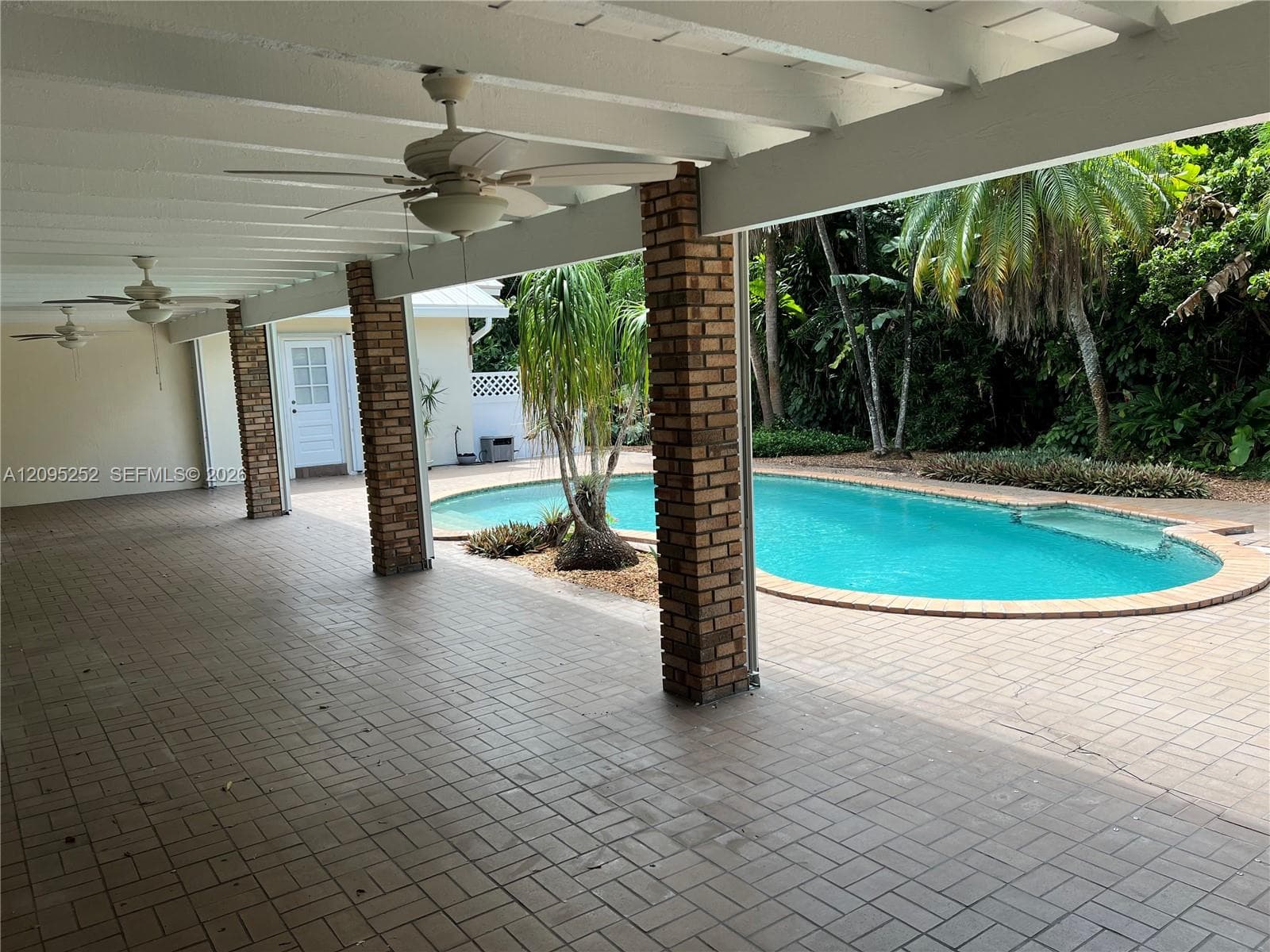 18032 SW 82nd Ct photo 5